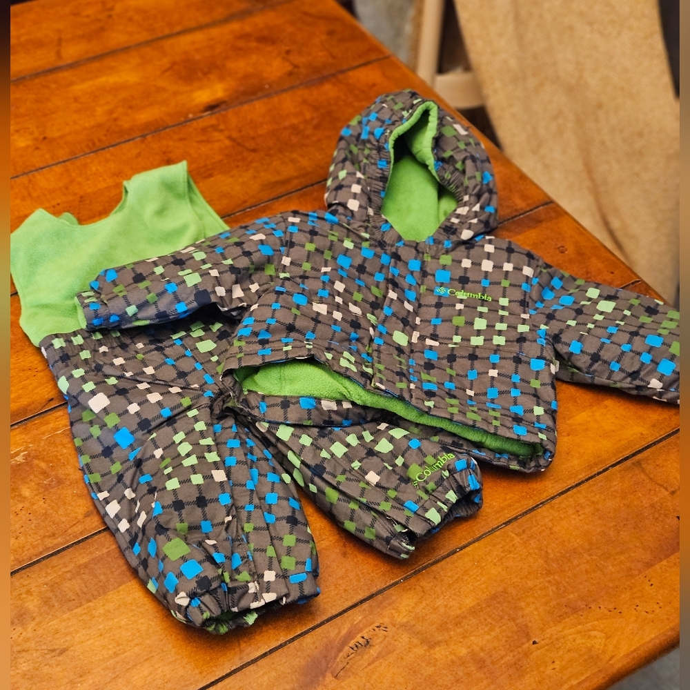 COLUMBIA | BABY SNOW SUIT - 2 PIECE 3-6 mos. | GREAT CONDITION